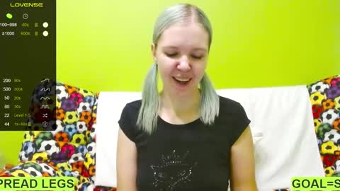 Snapshot of ultra_meow chatting on February 11, 7:16 pm Roxy online show from February 11, 7:16 pm