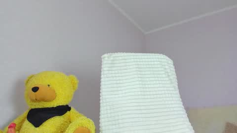 umnizza7777 online show from October 8, 7:36 am