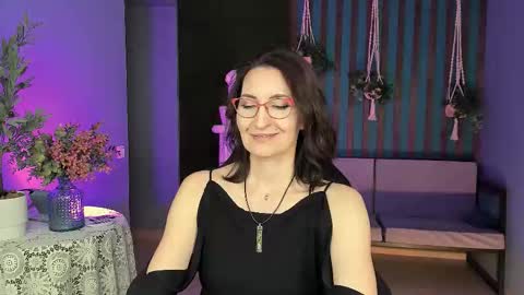 UnaTera online show from October 11, 8:08 am