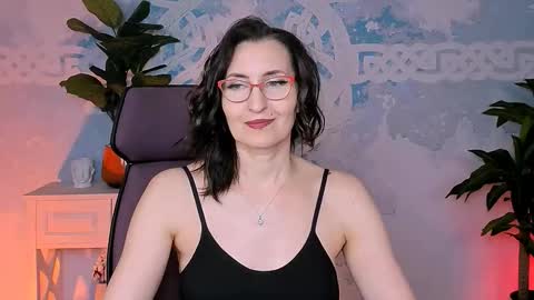 UnaTera online show from December 1, 9:29 am