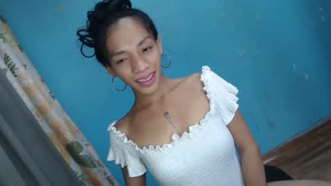 Snapshot of uncut_queen chatting on October 7, 4:41 am LOVELY JANE online show from October 7, 4:41 am
