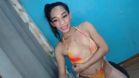 Snapshot of uncut_queen chatting on September 28, 12:19 am LOVELY JANE online show from September 28, 12:19 am