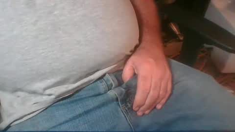 Snapshot of uncutmike7x5 chatting on March 12, 8:41 pm uncutmike7x5 online show from March 12, 8:41 pm