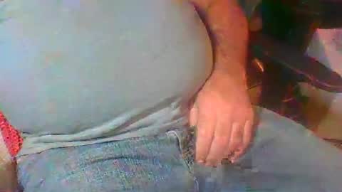 Snapshot of uncutmike7x5 chatting on March 1, 9:04 pm uncutmike7x5 online show from March 1, 9:04 pm