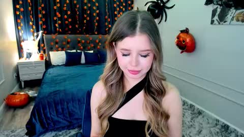Snapshot of unforgettablalice chatting on October 9, 8:36 pm Alice online show from October 9, 8:36 pm