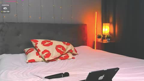 Im online every day 1700 GMT-4 online show from March 12, 10:17 pm