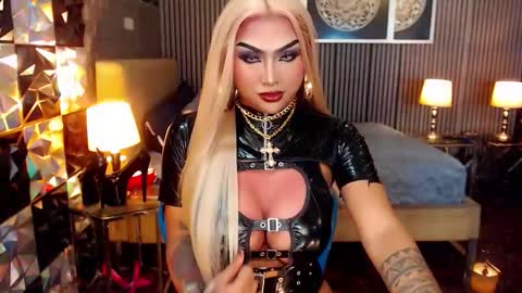 BRIANNA online show from February 25, 2:04 am