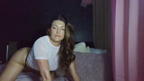 Holly online show from February 24, 3:31 am