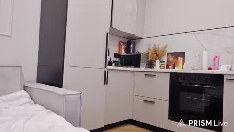 uninvited_raccoon online show from October 29, 12:12 am