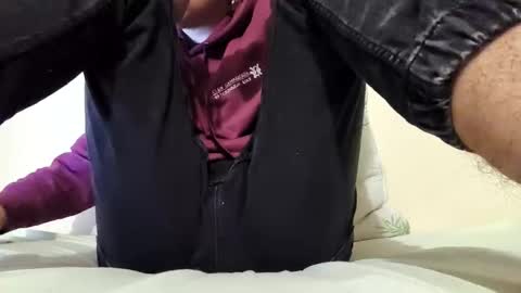 unknownuser414606 online show from February 9, 10:34 pm