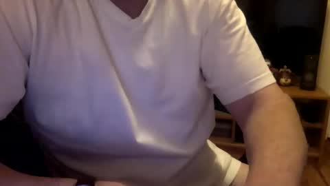upnorthdude5 online show from April 21, 10:28 pm