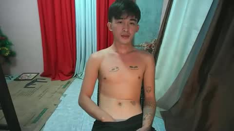 ur_boy_rexyn online show from November 8, 1:25 pm