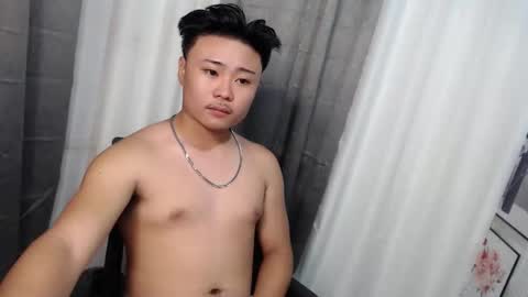 ur_hotguy online show from October 5, 2:46 pm