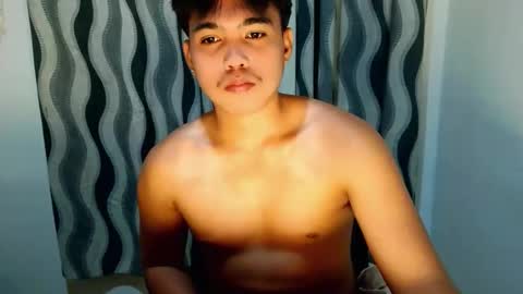 JADE online show from April 7, 12:40 pm