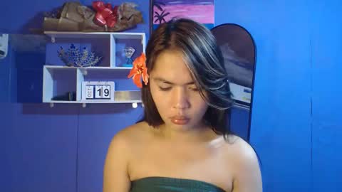 Snapshot of ur_perfectgirlmsa chatting on October 19, 12:37 am Ms. A lets go pass or pvt show online show from October 19, 12:37 am