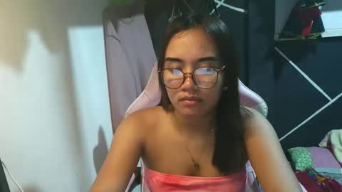 ur_wetwife online show from December 20, 2:46 pm