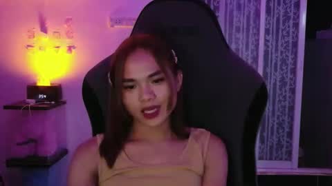 Snapshot of urasian_crisa chatting on October 7, 2:51 am urasian_crisa online show from October 7, 2:51 am