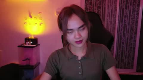 Snapshot of urasian_crisa chatting on October 14, 7:11 am urasian_crisa online show from October 14, 7:11 am