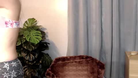 urasianpetite online show from March 10, 6:07 am