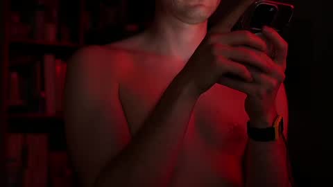 urboytoy_512 online show from May 6, 7:31 pm