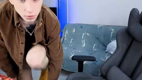 urbuddyarty online show from January 18, 3:48 am