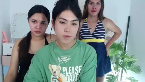 Snapshot of ure_asiancockgirl07 chatting on September 13, 2:41 pm Bretesh online show from September 13, 2:41 pm