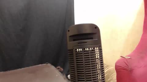 Snapshot of urgoddessleenie chatting on October 1, 6:51 pm urgoddessleenie online show from October 1, 6:51 pm