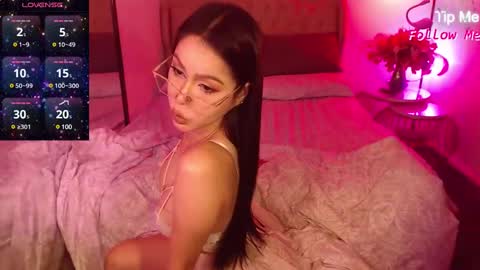 Snapshot of urgoddessofsex chatting on February 13, 9:09 am angela online show from February 13, 9:09 am