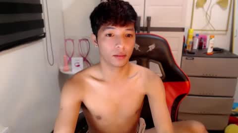 Ethan online show from March 5, 4:49 pm