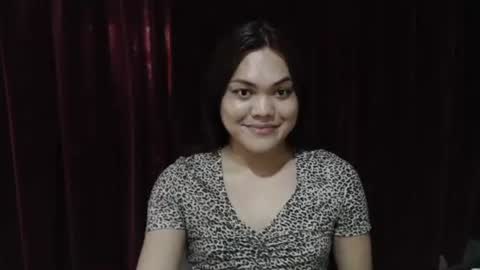 urhottie_bella online show from April 8, 5:43 am