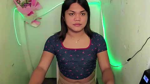 Snapshot of urhottie_bella chatting on October 16, 6:35 am urhottie_bella online show from October 16, 6:35 am