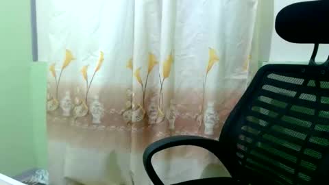 Snapshot of urlatino_rey chatting on November 1, 5:34 pm urlatino_rey online show from November 1, 5:34 pm