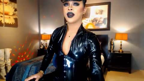 Snapshot of urmajestytyra chatting on September 24, 2:07 am UrMajestyTyra online show from September 24, 2:07 am