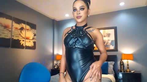 Snapshot of urmajestytyra chatting on March 11, 5:57 am UrMajestyTyra online show from March 11, 5:57 am