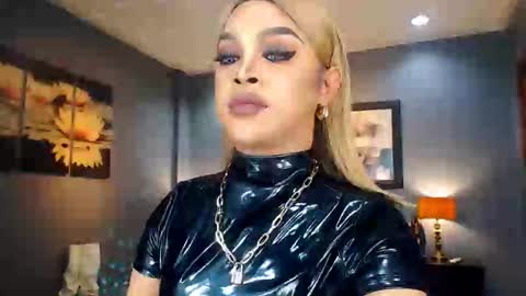 Snapshot of urmajestytyra chatting on March 9, 6:06 am UrMajestyTyra online show from March 9, 6:06 am