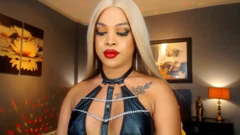 UrMajestyTyra online show from May 14, 12:53 am