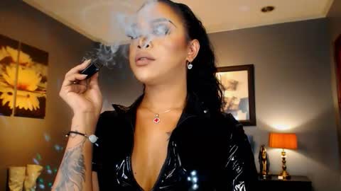 Snapshot of urmajestytyra chatting on September 22, 2:04 am UrMajestyTyra online show from September 22, 2:04 am
