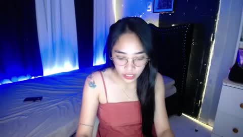 urpetit_soflexx online show from May 6, 8:31 am