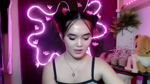 Pia online show from November 3, 9:38 pm