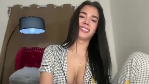 Janine online show from February 13, 6:11 pm