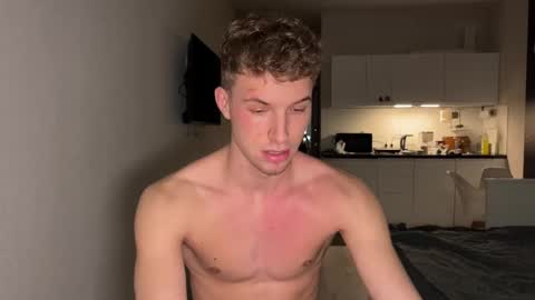 Snapshot of ursaotome chatting on October 27, 2:50 pm ursaotome online show from October 27, 2:50 pm