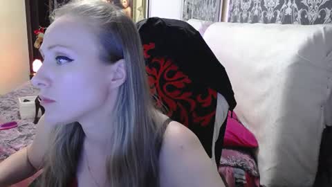 UrSecretTreasure88 online show from July 2, 12:54 pm