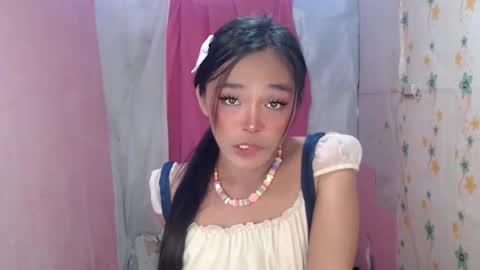 TYRA online show from March 12, 12:09 pm