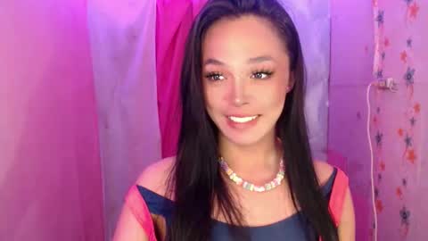 TYRA online show from May 6, 9:32 pm