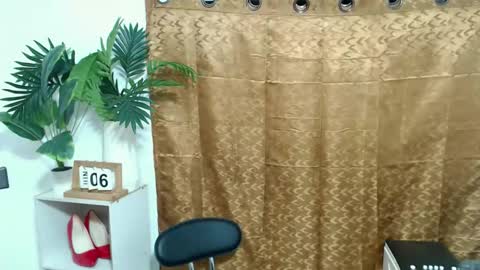 ursweet_amber7 online show from June 6, 2:23 pm