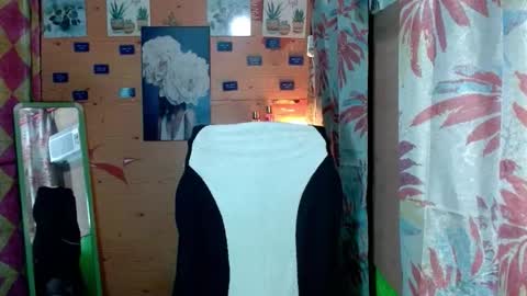 YOURGIRLCAMILLA online show from February 23, 12:51 pm