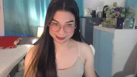 Ashley Kate Mateo Gray online show from February 21, 11:35 am