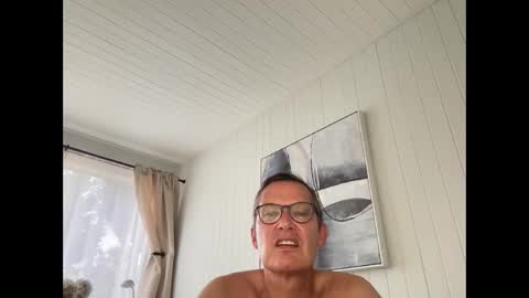 Snapshot of usablemale chatting on September 30, 1:05 am P online show from September 30, 1:05 am