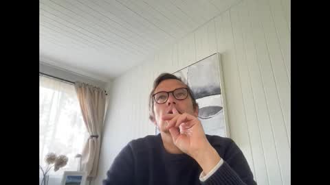 Snapshot of usablemale chatting on March 7, 6:00 pm P online show from March 7, 6:00 pm