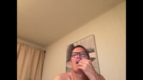 Snapshot of usablemale chatting on September 24, 7:37 am P online show from September 24, 7:37 am